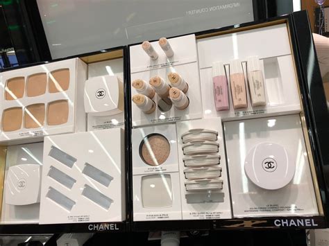 chanel le blanc cushion review